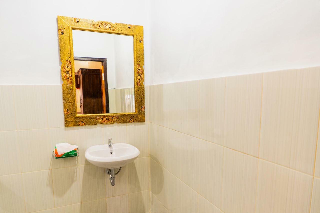 Kamasanti Hostel Toyapakeh エクステリア 写真